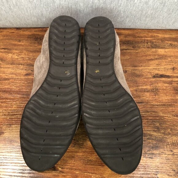 Gucci Womens Size 11 M Flats Loafers Slip On Shoes Italy Taupe - Picture 7 of 9